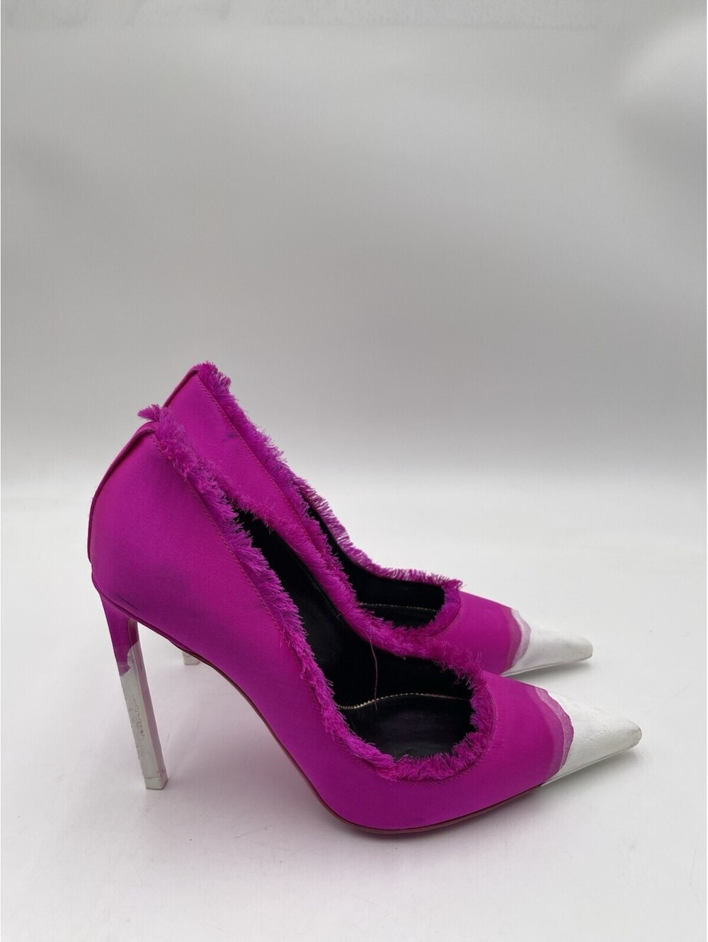 Tom Ford painted satin pumps frayed edge and a white stiletto heel Size 37